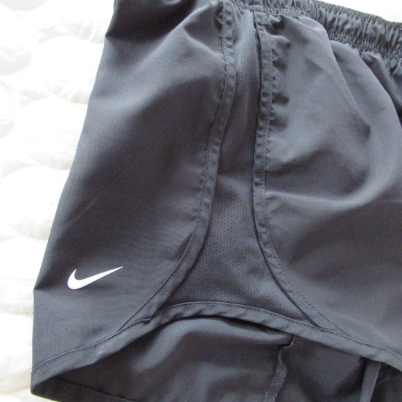 Nike Girls Black Shorts - Picture 10 of 10